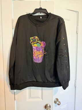 Black Mardi Gras Sweatshirt with Colorful 'Geaux Cup' Beaded Graphic